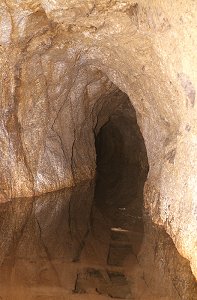 Grubenwasser im unteren Stockwerk