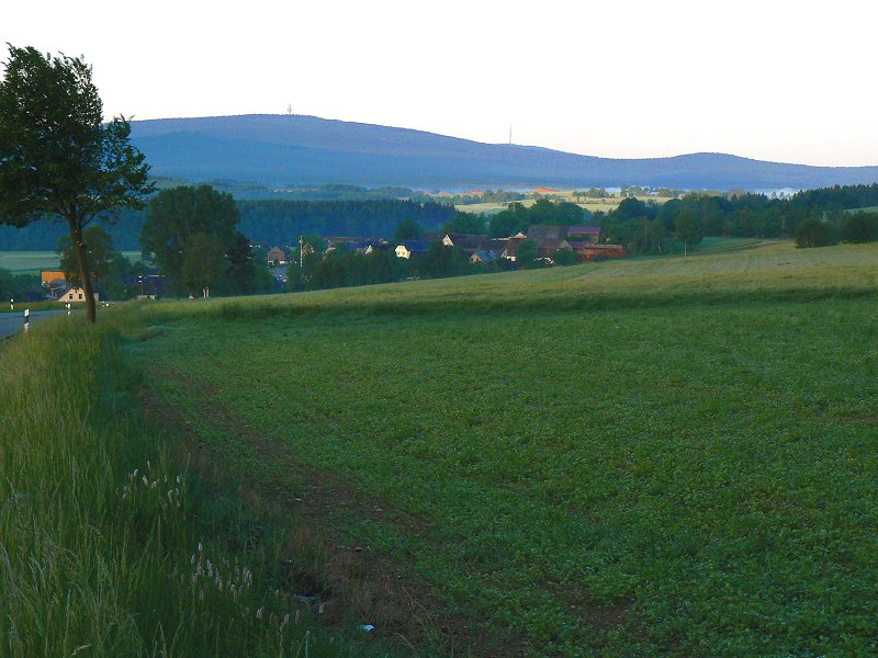 Kleinschloppen vor dem Schneeberg im Fichtelgebirge