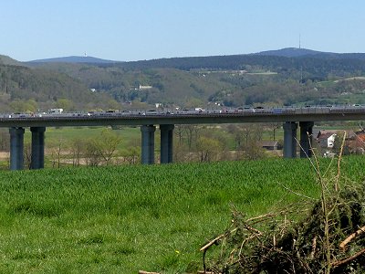 Die Autobahn A9 am Lanzendorfer Berg