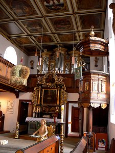 Altarraum der evangelischen Kirche Marktleuthen
