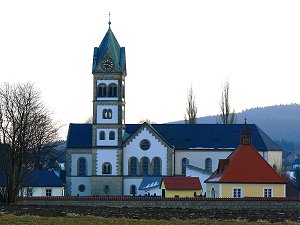 Die katholische Pfarrkirche St. Johannes Baptist in Mehlmeisel