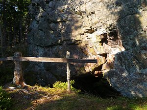 Ehemaliges Stollenmundloch oder Schacht