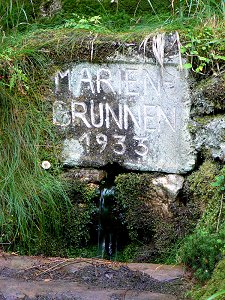 Der Marien-Brunnen am Ochsenkopf