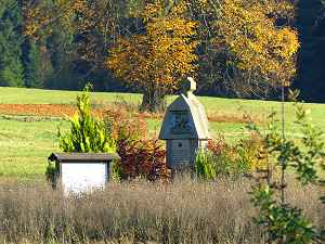 Das Kriegerdenkmal des verschwundenen Dorfes Mähring