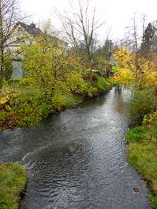 Zusammenfluss von Perlenbach und Höllbach zur Schwesnitz