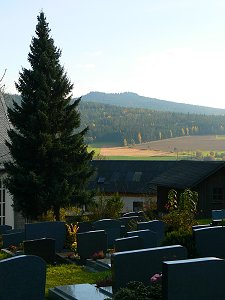 Schönbrunn - Blick vom Friedhof zur Kösseine