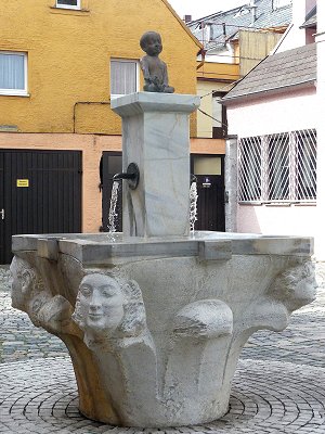 Der Brunnen des Lebens von Wolfgang Stefan in Selb