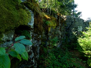 Gipfelfelsen, karolingische Inschrift